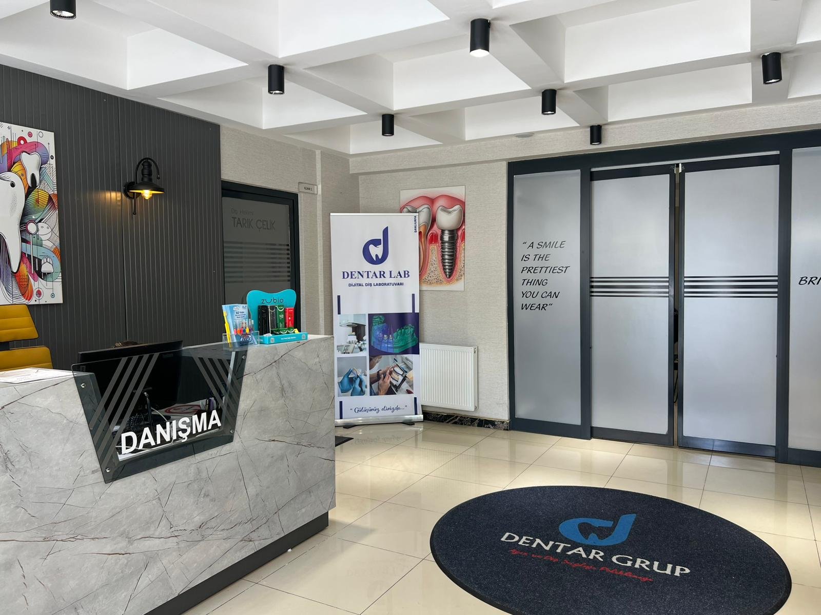 Dentar Group Klinik İç Mekan - Modern Bekleme Salonu